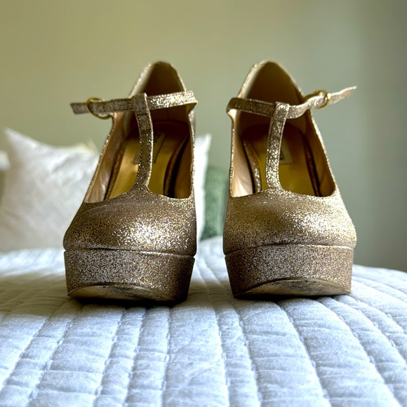 Steve Madden gold platform heels - Picture 2 of 3